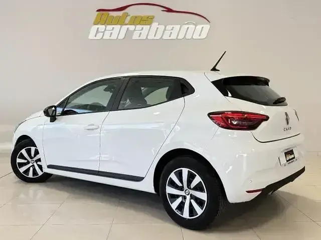 Usado Renault Clio V Privilege 101 CV (74 kW) 2022 Blanco Berlina