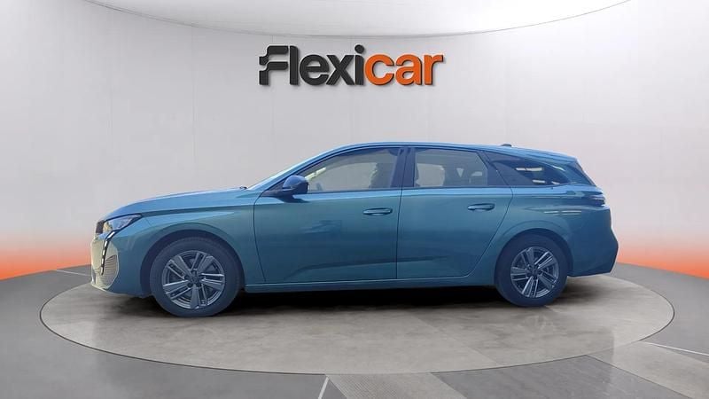 Usado Peugeot 308 SW Allure 131 CV (96 kW) 2022 Verde Familiar