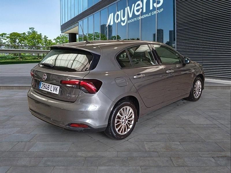 Usado Fiat Tipo Life 131 CV (96 kW) 2021 Gris Berlina