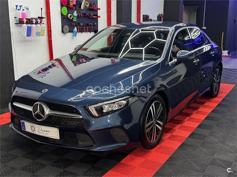Usado Mercedes A180 116 CV (85 kW) 2022 Azul Berlina