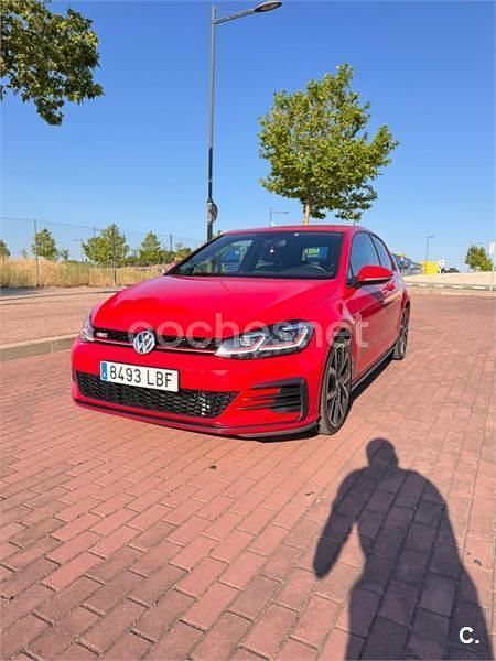 Usado VW Golf VII GTI 245 CV (180 kW) 2019 Rojo Berlina