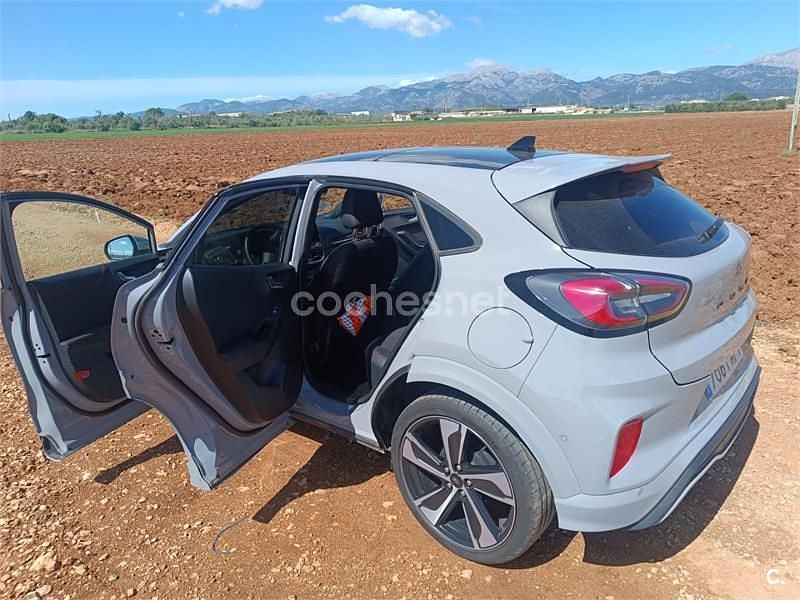 Usado Ford Puma 125 CV (91 kW) 2023 Gris / plata SUV