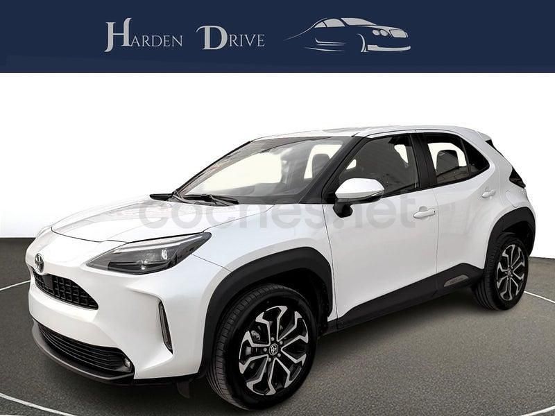 Usado Toyota Yaris Cross Business Edition 116 CV (85 kW) 2021 Blanco SUV