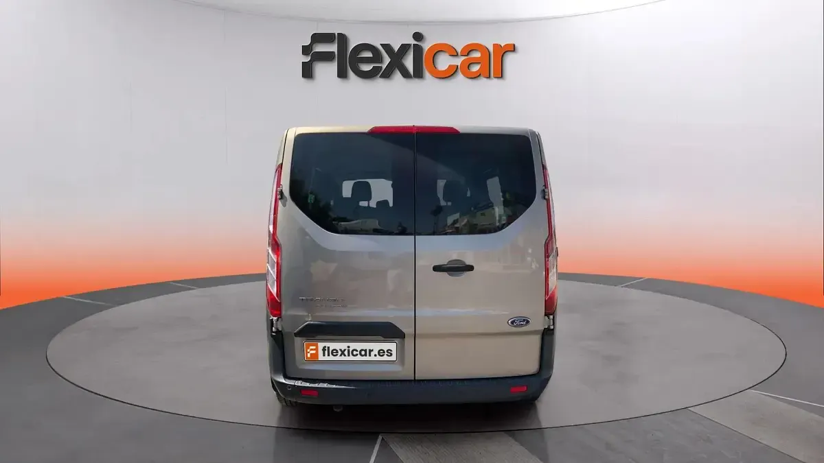 Usado Ford Transit Custom 131 CV (96 kW) 2016 Marrón Monovolumen