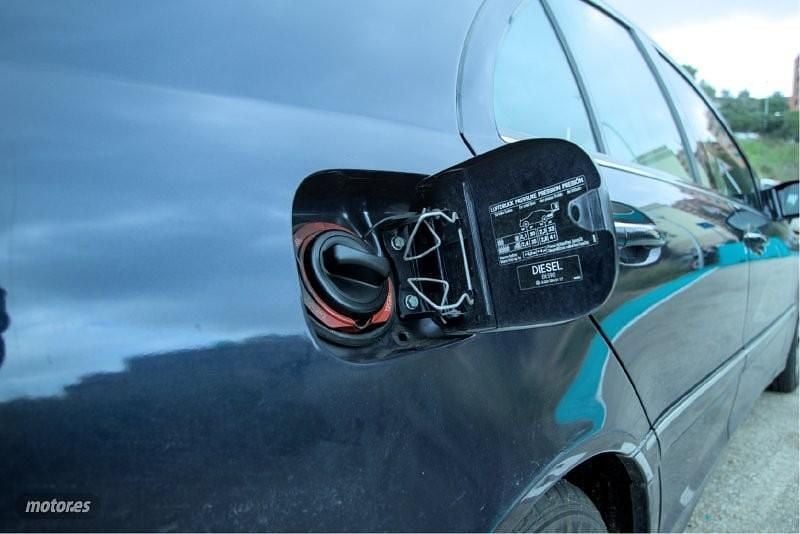 Usado Mercedes C220 Elegance 150 CV (110 kW) 2004 Azul Familiar