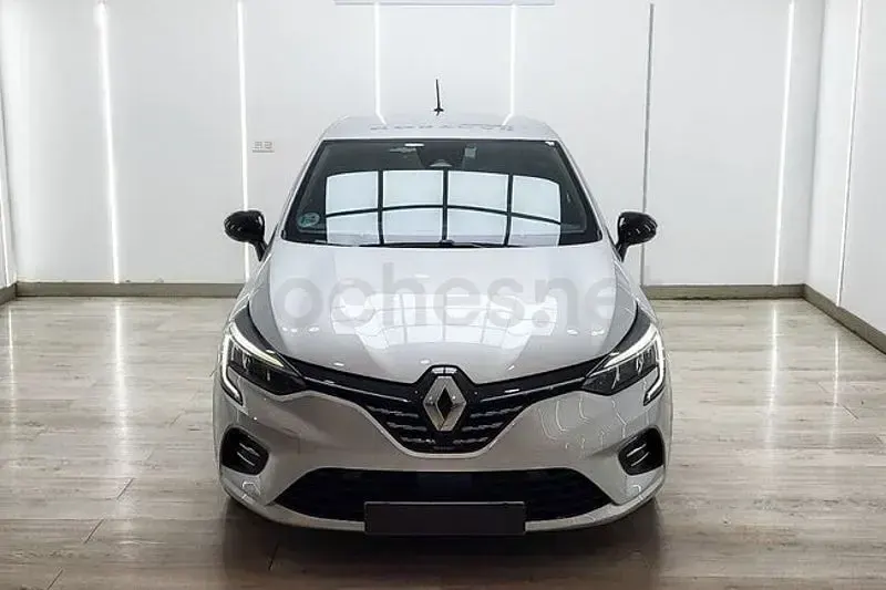 Usado Renault Clio V Zen 90 CV (66 kW) 2023 Gris / plata Berlina