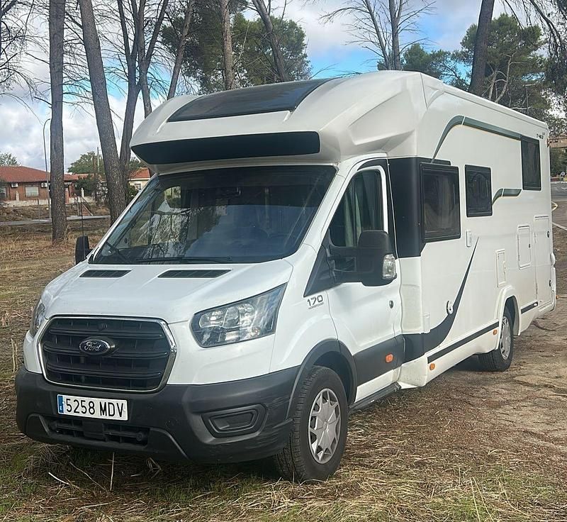 Blanco Usado 2023 Ford Transit Custom Limited Berlina | 51.990 € - Imagen 1/4