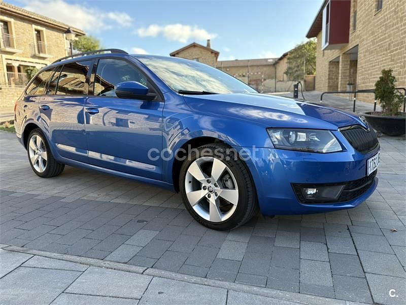 Azul Usado 2015 Skoda Octavia Style Familiar | 9800 € (Precio justo) - Imagen 1/4