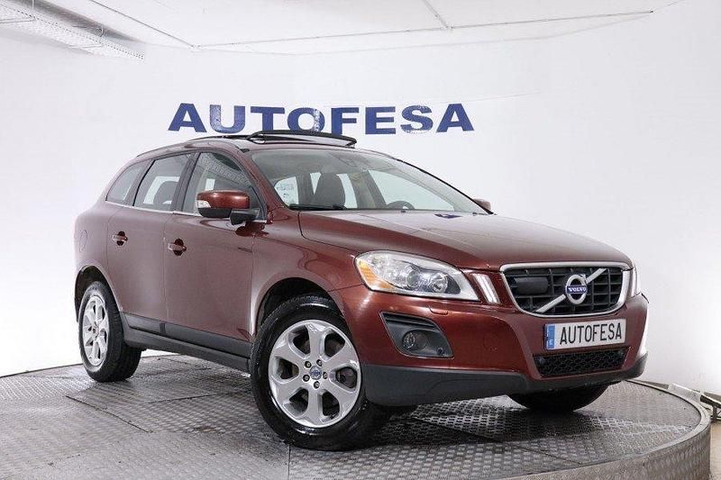Occasion Volvo XC60 Summum 175 ch (128 kW) 2010 Rouge SUV