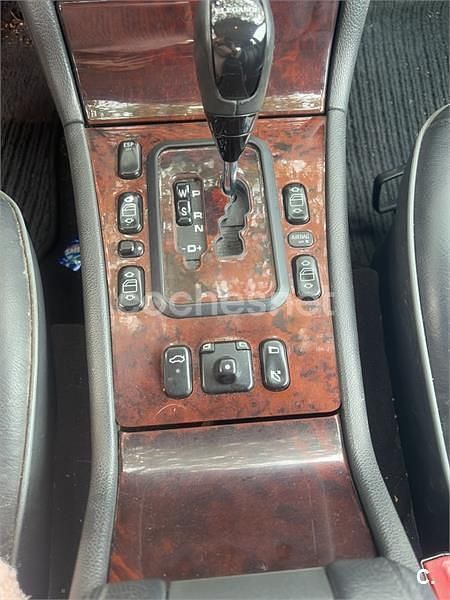 Usado Mercedes E320 Elegance 220 CV (161 kW) 2001 Granate Berlina