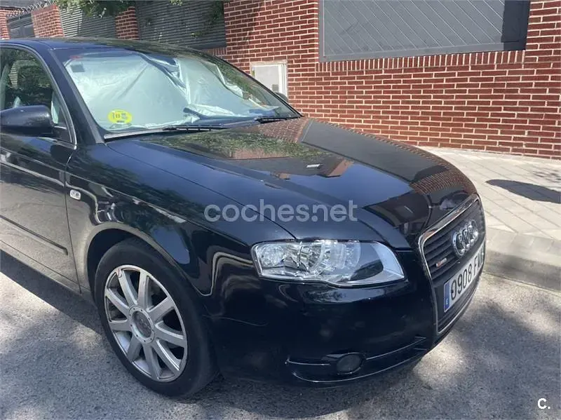 Usado Audi A4 140 CV (102 kW) 2007 Negro Berlina