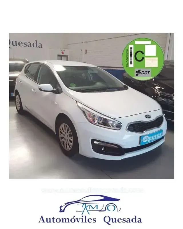 Usado Kia Ceed 90 CV (66 kW) 2016 Blanco Utilitario