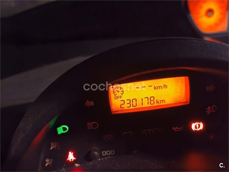 Usado Citroën C8 120 CV (88 kW) 2008 Verde Monovolumen