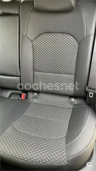 Usado Kia XCeed 120 CV (88 kW) 2022 Rojo SUV