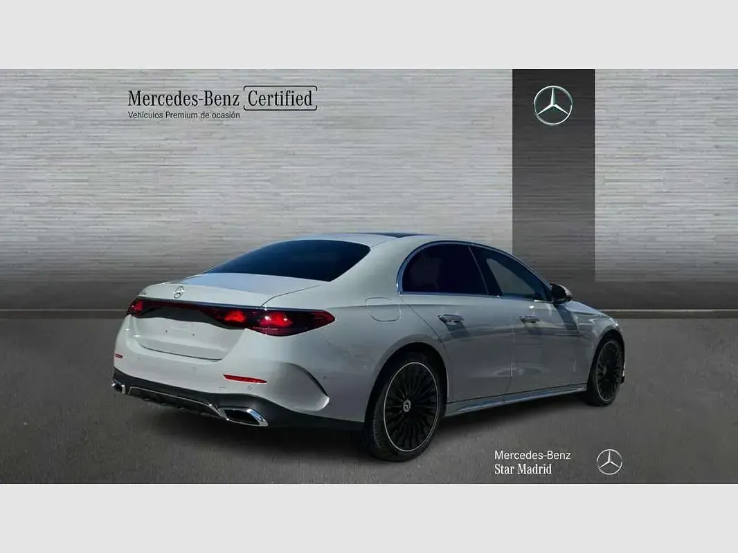 Usado Mercedes E220 197 CV (144 kW) 2026 Gris Berlina