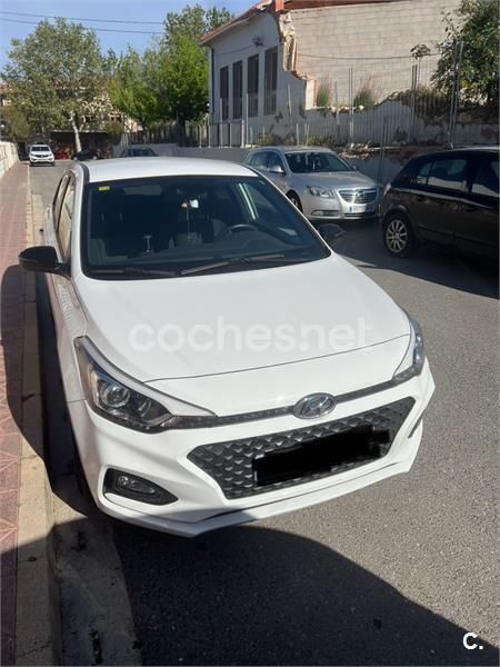 Blanco Usado 2019 Hyundai i20 Berlina | 11.500 € (Buen precio) - Imagen 1/4