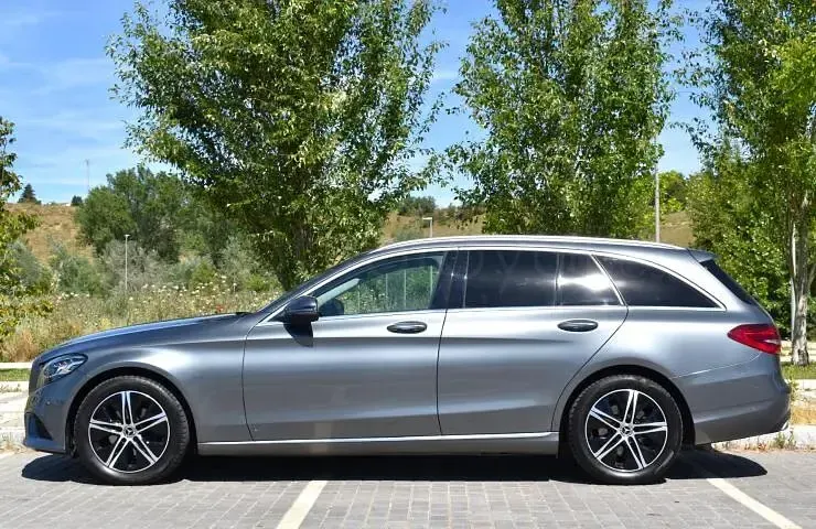 Usado Mercedes 180 122 CV (89 kW) 2020 Gris Berlina