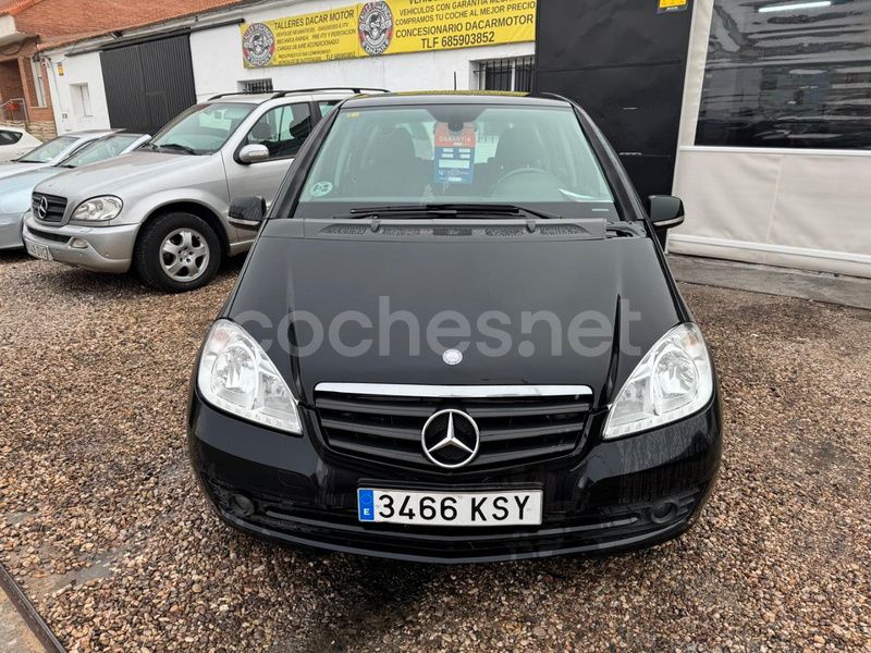 Usado Mercedes A180 Elegance 109 CV (80 kW) 2010 Negro Monovolumen