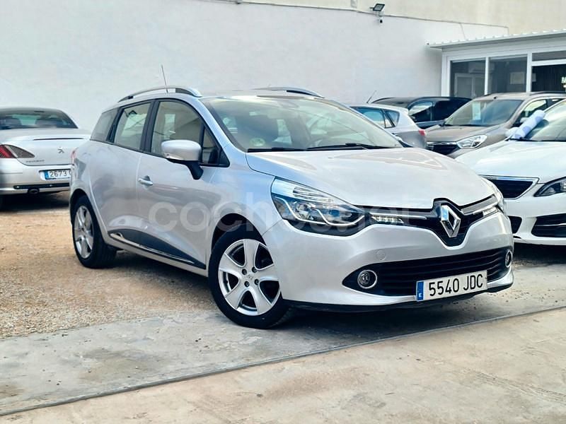 Usado Renault Clio GrandTour 90 CV (66 kW) 2015 Gris / plata Familiar