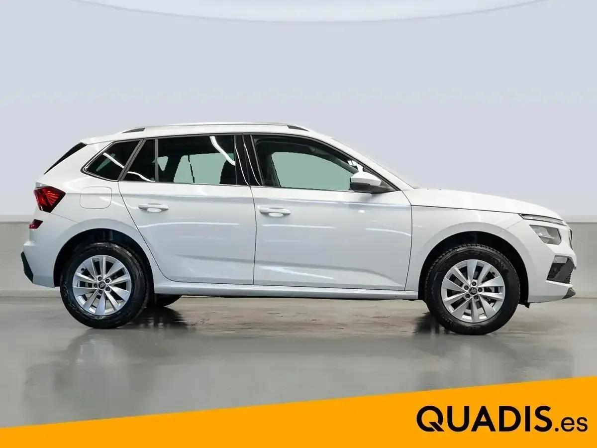 Käytetty Skoda Kamiq Selection 116 HP (85 kW) 2025 Valkoinen Katumaasturi
