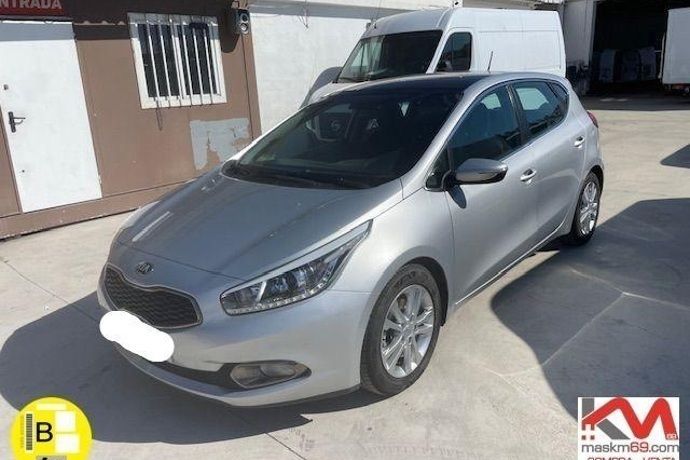 Gris Usado 2012 Kia Ceed | 8900 € (Precio justo) - Imagen 1/4