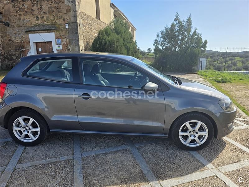 Usado VW Polo Sport 90 CV (66 kW) 2011 Gris / plata Utilitario