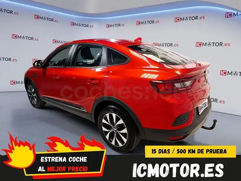 Usado Renault Arkana Intens 140 CV (102 kW) 2021 Granate SUV