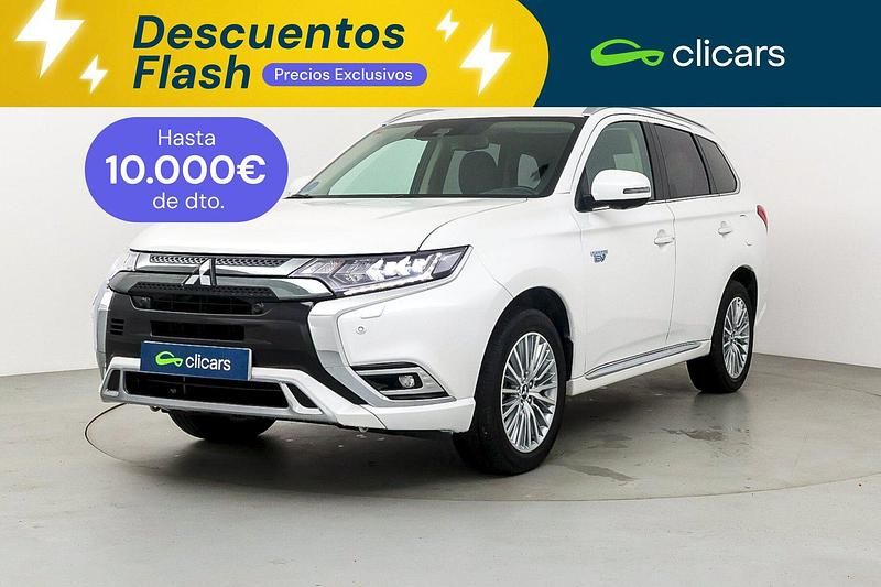Usado Mitsubishi Outlander P-HEV 224 CV (164 kW) 2021 Blanco SUV