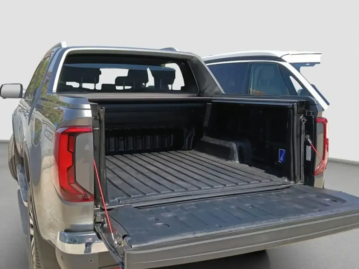 Usado VW Amarok Aventura 240 CV (176 kW) 2024 Gris Pickup/Camioneta