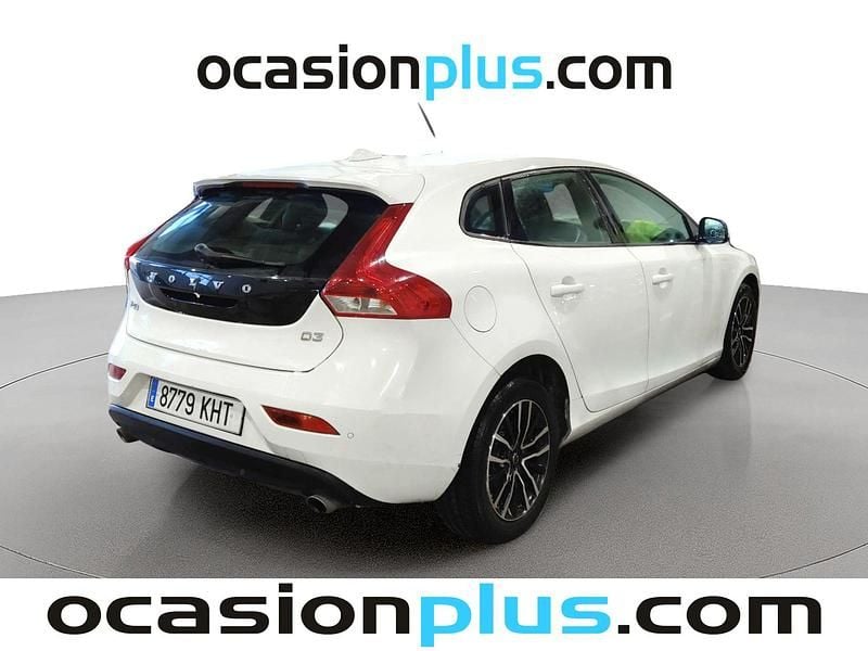 Usado Volvo V40 Momentum 150 CV (110 kW) 2018 Blanco Utilitario
