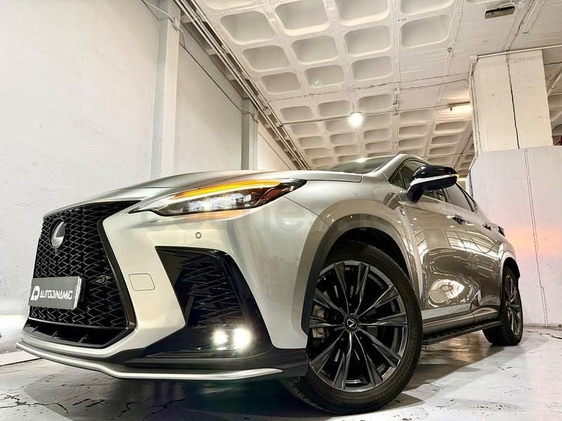 Usado Lexus NX450h+ Sport Line 306 CV (225 kW) 2023 Gris / plata SUV