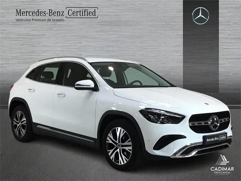 Usado Mercedes GLA200 Progressive 150 HP (110 kW) 2024 Branco SUV