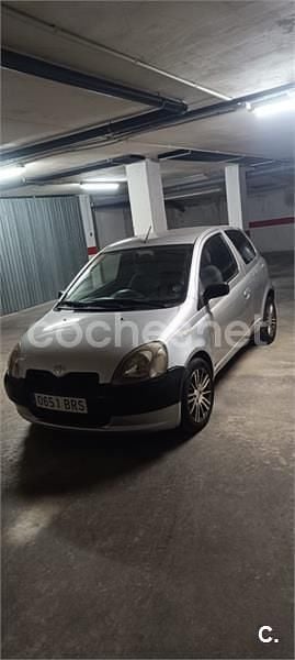 Usado Toyota Yaris Luna 68 CV (50 kW) 2001 Gris / plata Berlina