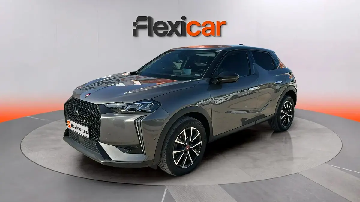 Usado DS Automobiles DS3 Crossback Performance 131 CV (96 kW) 2023 Gris SUV
