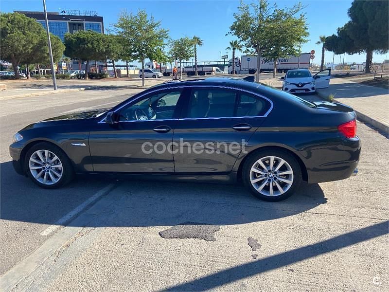 Gris / plata Usado 2010 BMW 530 Berlina | 9800 € (Buen precio) - Imagen 1/4