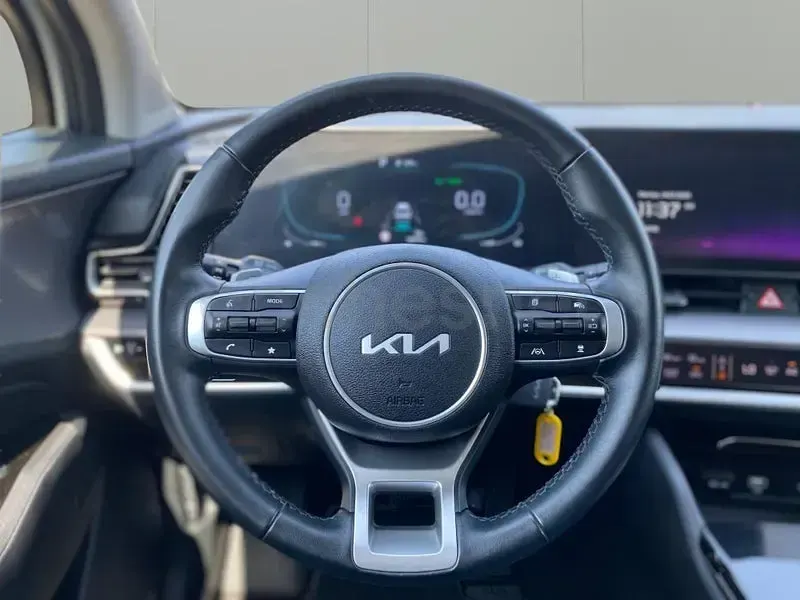 Usado Kia Sportage 215 CV (158 kW) 2025 Gris / plata SUV