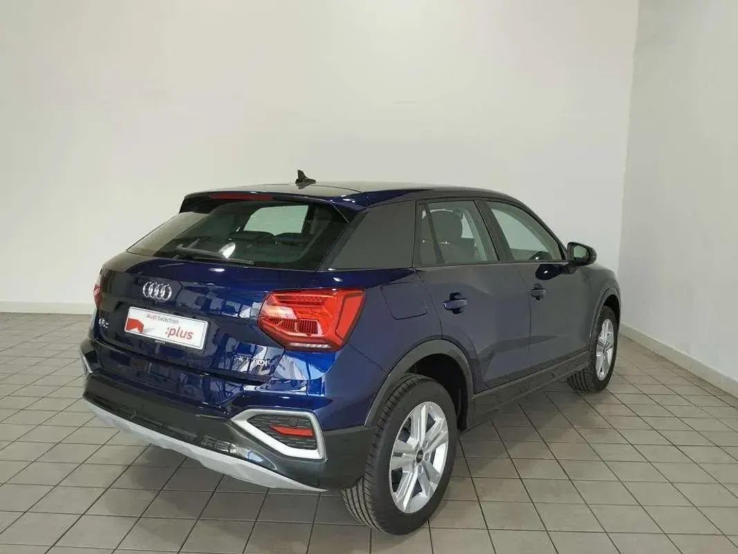 Usado Audi Q2 Advanced Plus 116 CV (85 kW) 2025 Azul SUV