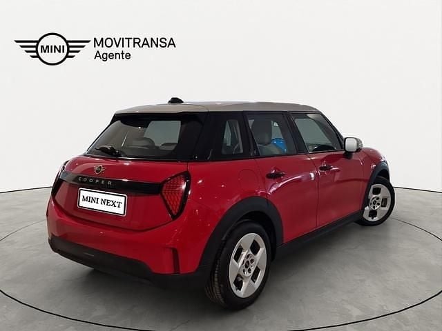 Usado Mini Cooper 114 kW (156 CV) 2025 Rojo Utilitario