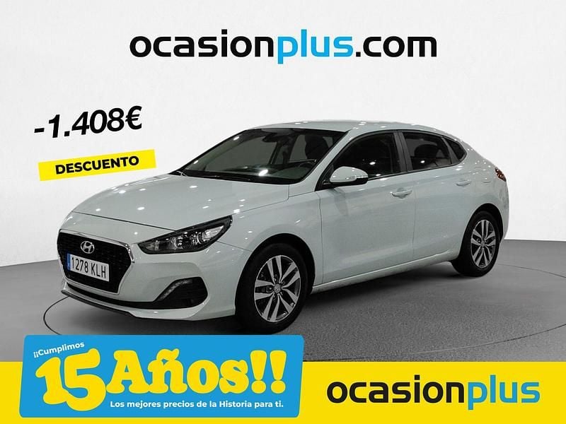 Blanco Usado 2018 Hyundai i30 Berlina | 15.490 € (Precio justo) - Imagen 1/4