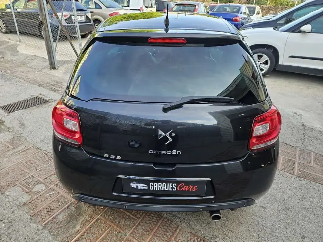 Usado Citroën C-Elysee I Shine 99 CV (72 kW) 2017 Negro Berlina