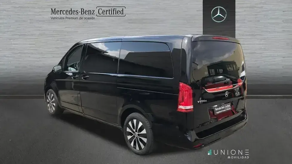 Usado Mercedes V250 190 CV (139 kW) 2023 Negro Monovolumen
