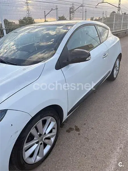 Usado Renault Mégane III Dynamique 130 CV (95 kW) 2009 Blanco Berlina