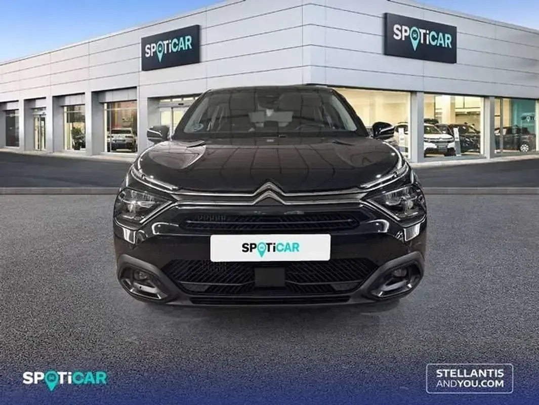 Usado Citroën C4 Feel 131 CV (96 kW) 2022 Negro Utilitario