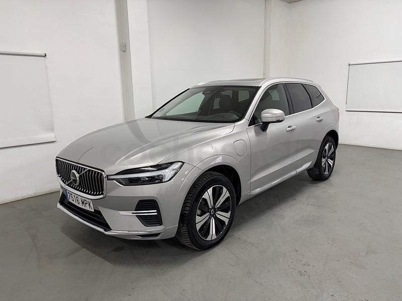 Usado Volvo XC60 Plus 350 CV (257 kW) 2024 Gris / plata SUV