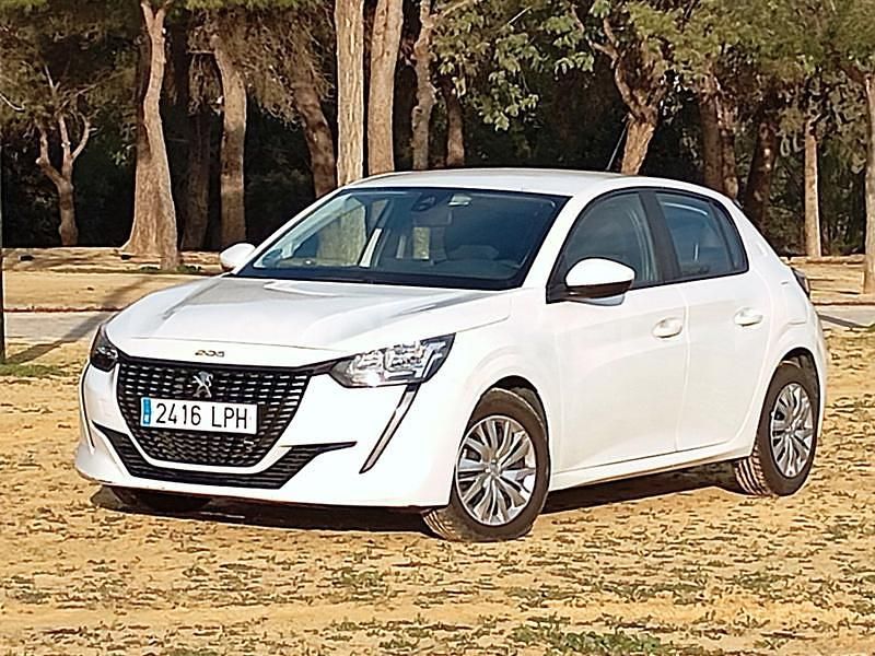 Blanco Usado 2021 Peugeot 208 Active Utilitario | 11.499 € (Precio justo) - Imagen 1/4