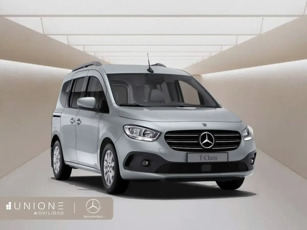 Usado Mercedes T180 116 CV (85 kW) 2025 Gris Monovolumen