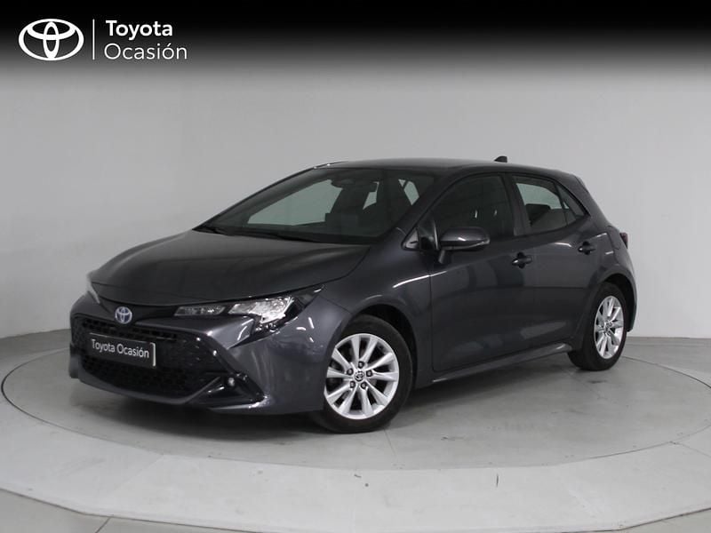 Gris Usado 2024 Toyota Corolla Active Berlina | 24.290 € (Precio justo) - Imagen 1/4