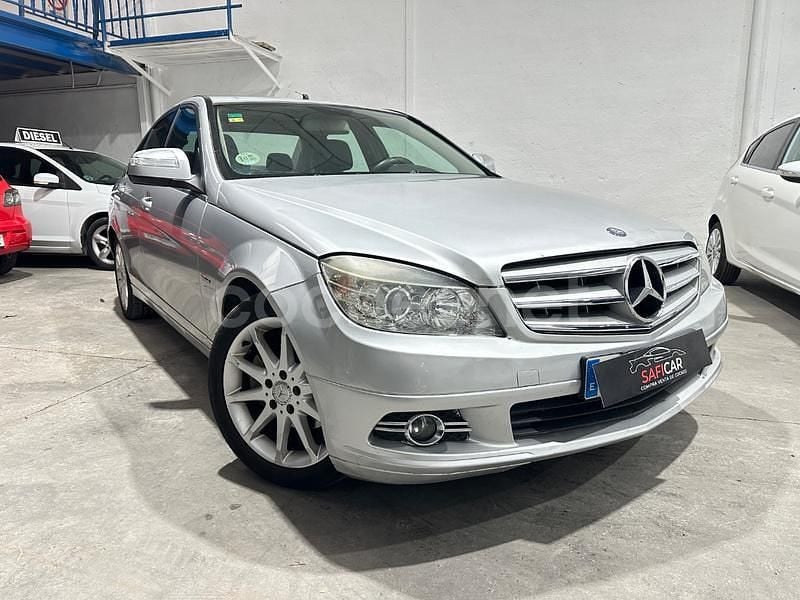 Usado Mercedes C220 Avantgarde 170 CV (125 kW) 2009 Gris / plata Berlina