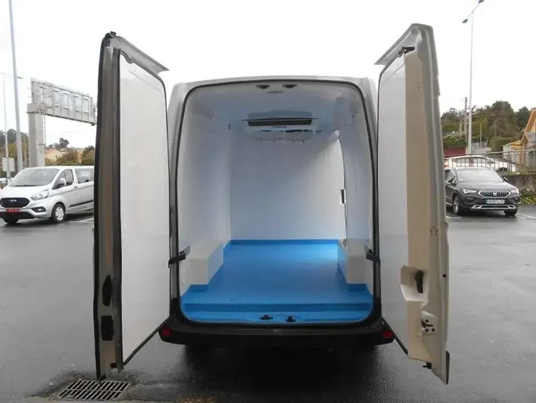 Usado Renault Master 135 CV (99 kW) 2022 Blanco Monovolumen