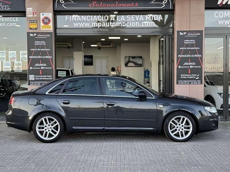 Usado Seat Exeo Sport 200 CV (147 kW) 2011 Gris / plata Berlina